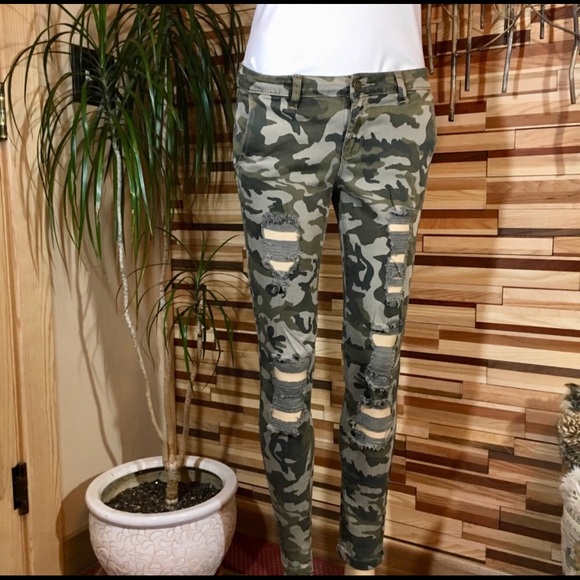 Distressed Camo Skinnies - Picture 2 of 8